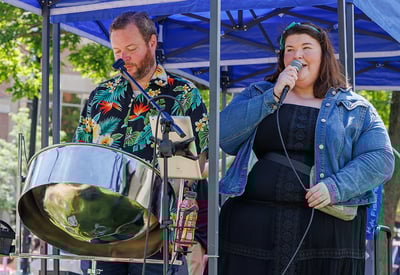 Gallery-Strawberries-on-the-Square-Franklin-Indiana