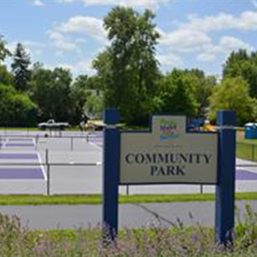 PICKLEBALL AT COMMUNITY PARK